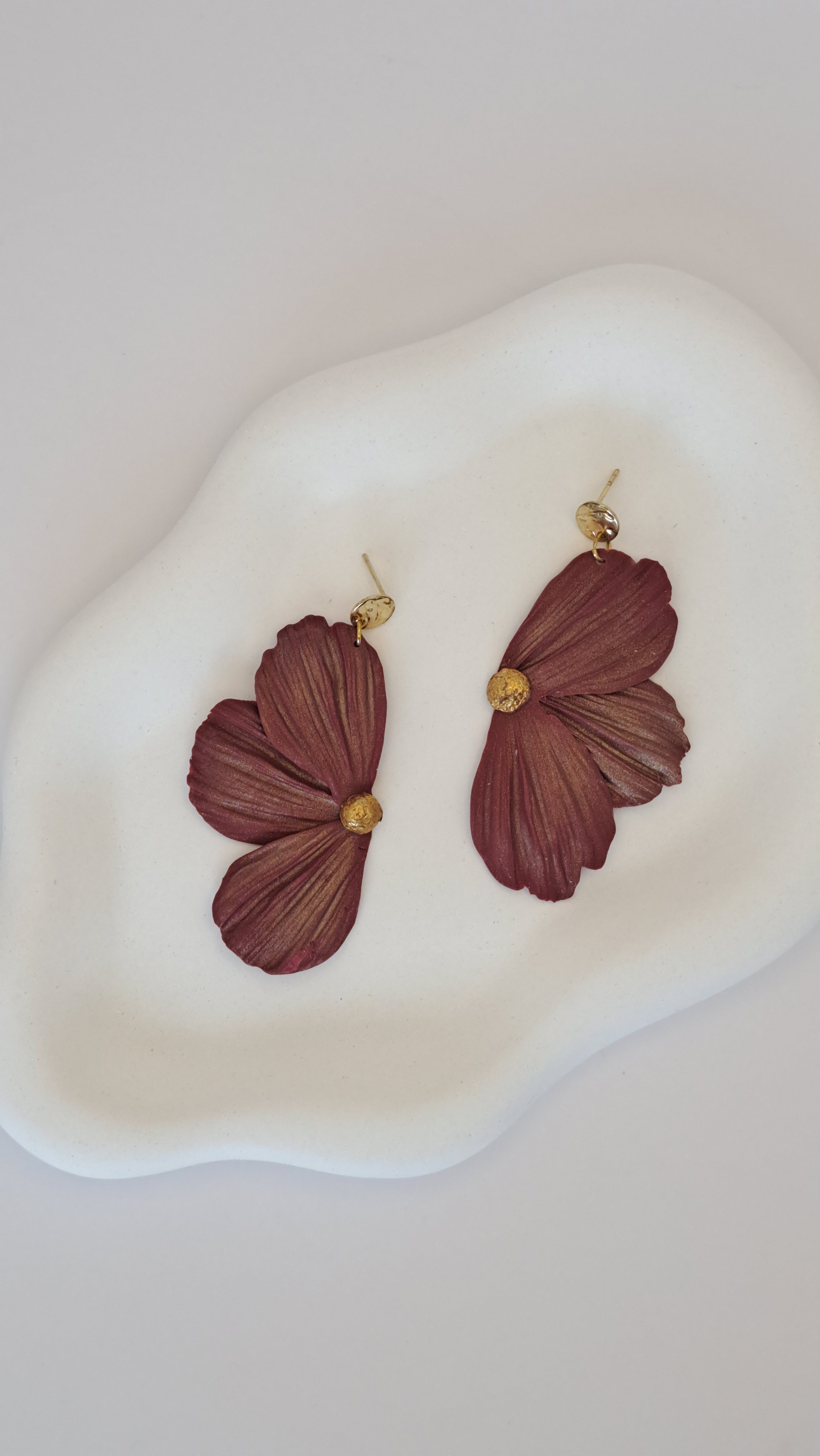 Pendientes maxi flor texturizada