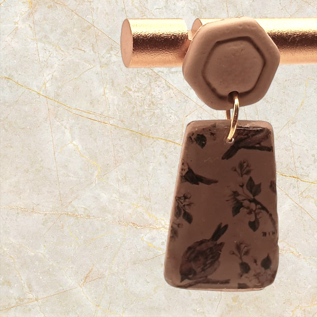 Ixe&Me I Pendientes cerámica beige con estampado pájaro vintage