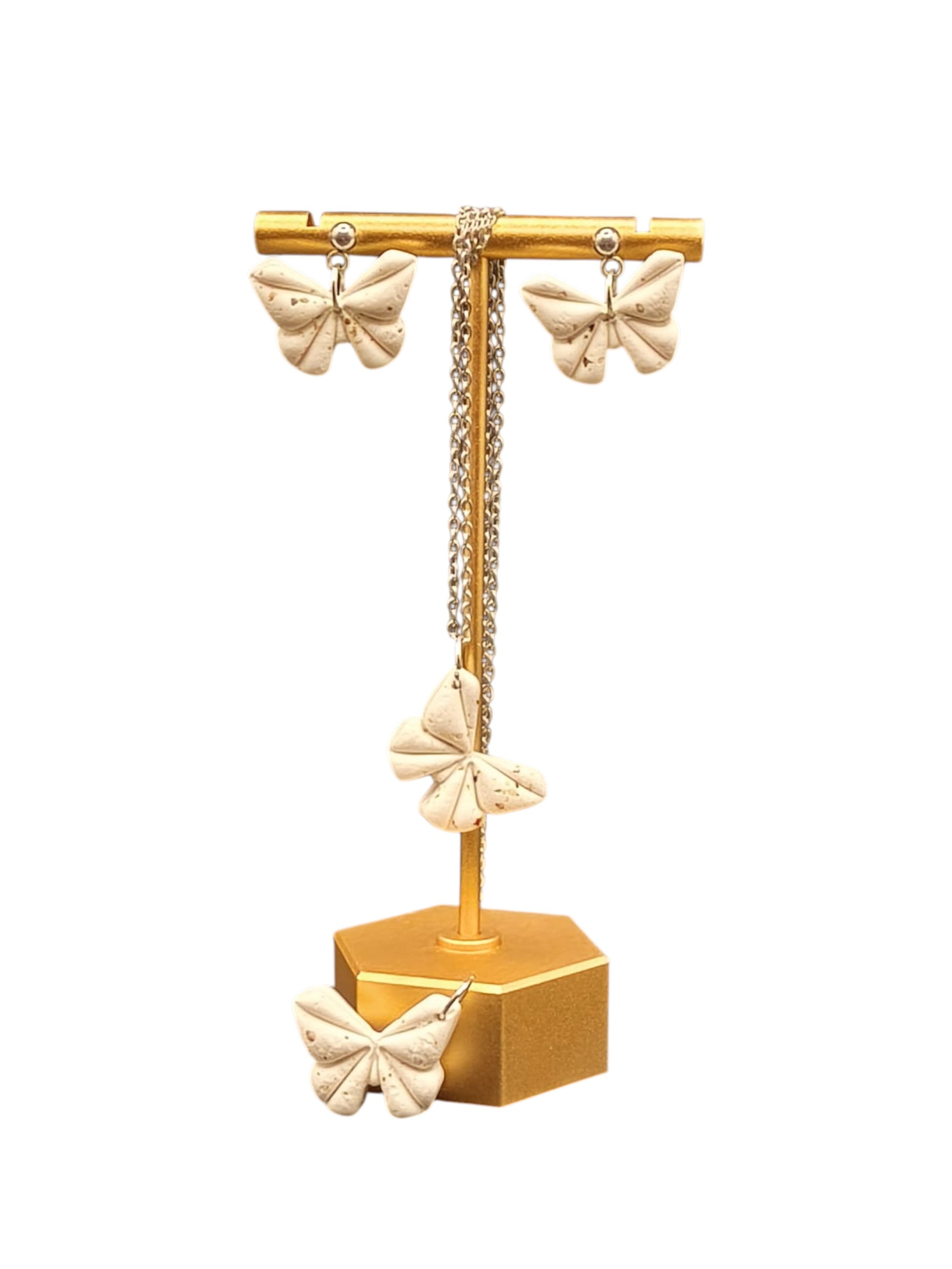 Conjunto de pendientes, colgante y charm mariposa blanca y acero 316